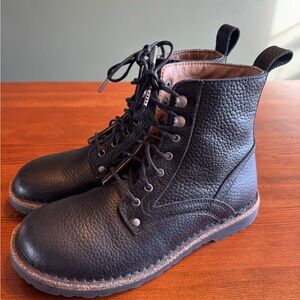 Birkenstock Bryson pebbled black leather lace up combat boots! Size 39